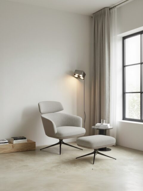 𝐓𝐇𝐄𝐋𝐌𝐀 𝐋𝐎𝐔𝐍𝐆𝐄 𝐂𝐇𝐀𝐈𝐑슬림한 헤드레스트와 부드럽게 이어지는 암레스트 라인.
몸을 자연스럽게 감싸 안으며, 앉는 순간 긴장이 풀립니다.회전 베이스와 오토만이 만들어주는 편안한 각도,
다리를 올려두는 자세까지 계산된 라운지의 완성.책 한 권, 따뜻한 머그, 스탠드 조명 하나면 충분한 오후.
델마와 함께라면 집 안의 가장 조용한 구석이
가장 풍부한 장면이 됩니다.