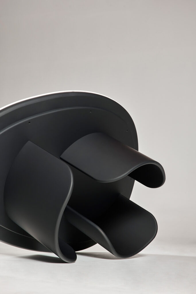 ark_table_09 비정형 아치 모양의 테이블