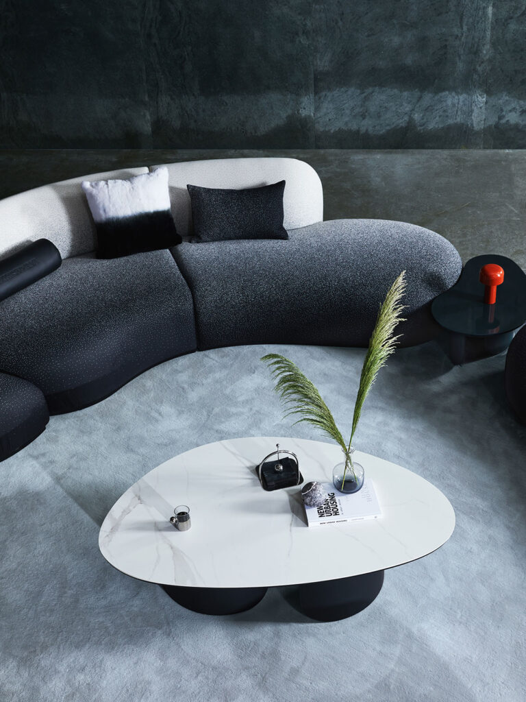 ark_table_10 비정형 아치 모양의 테이블