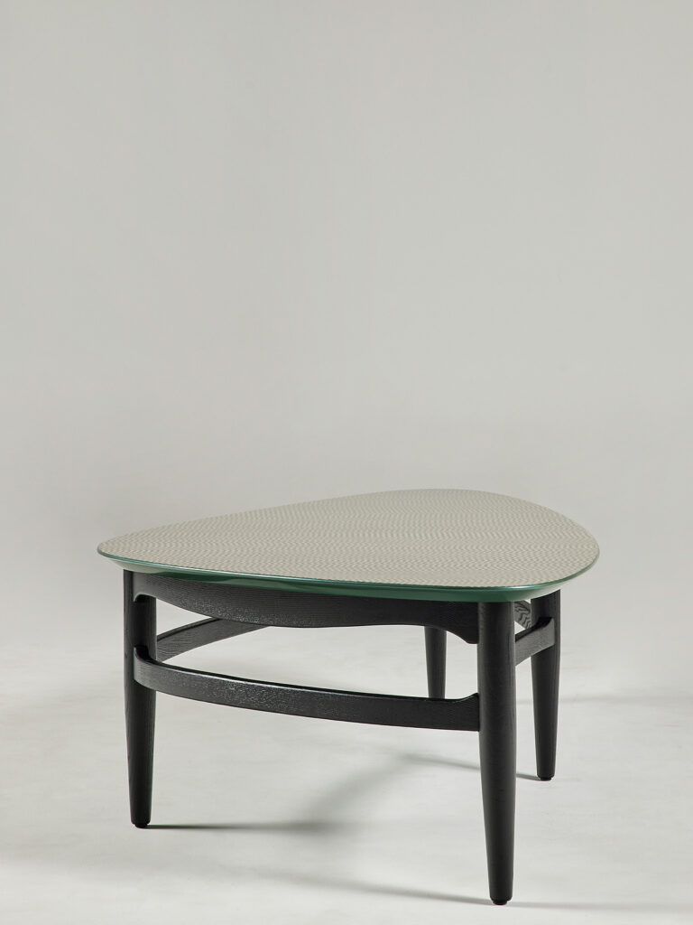 bridge_l_table_12 유기적인 비정형 곡선 실루엣 테이블