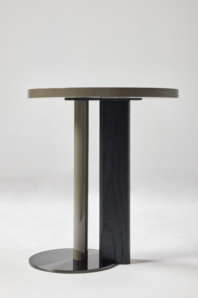 cento_table_08 하이그로시 상판의 은은한 광택의 테이블