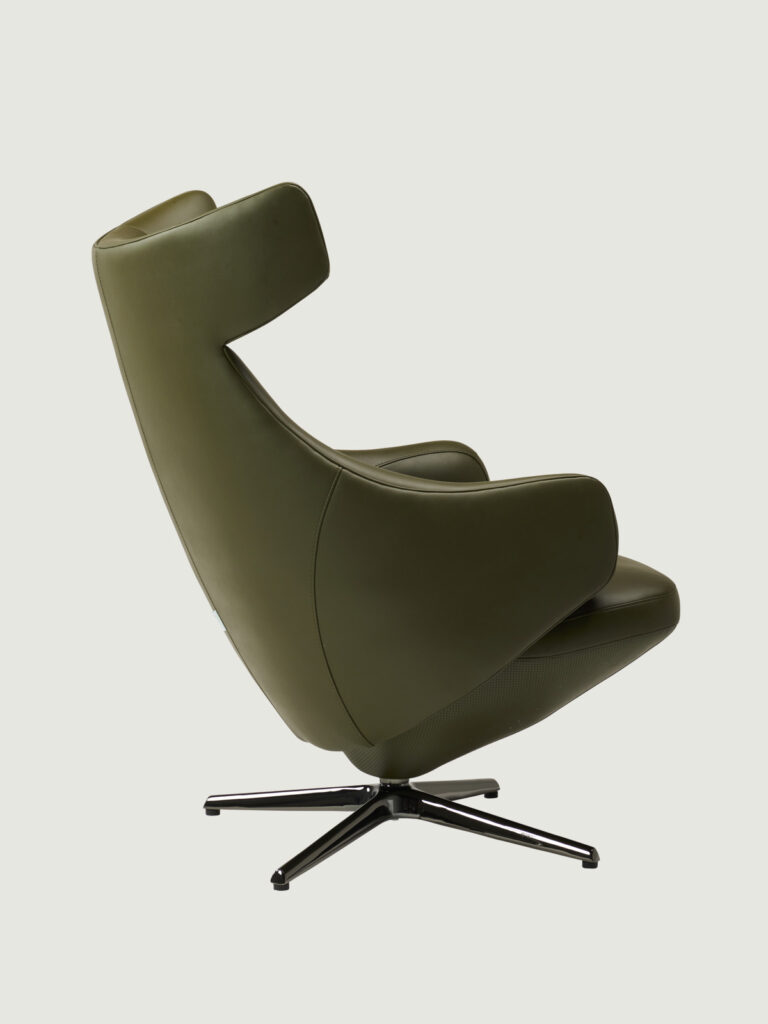 cocoon_chair_13 목과 어깨를 편안하게 감싸는 하이백 등받이 체어