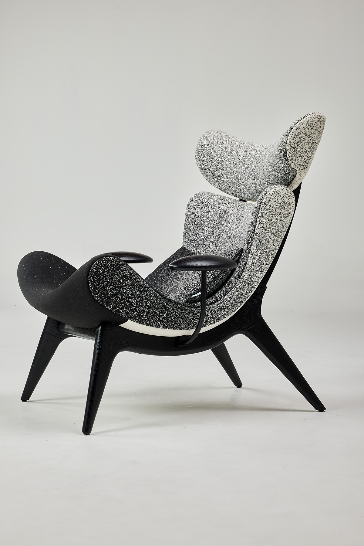 코스믹 라운지 체어