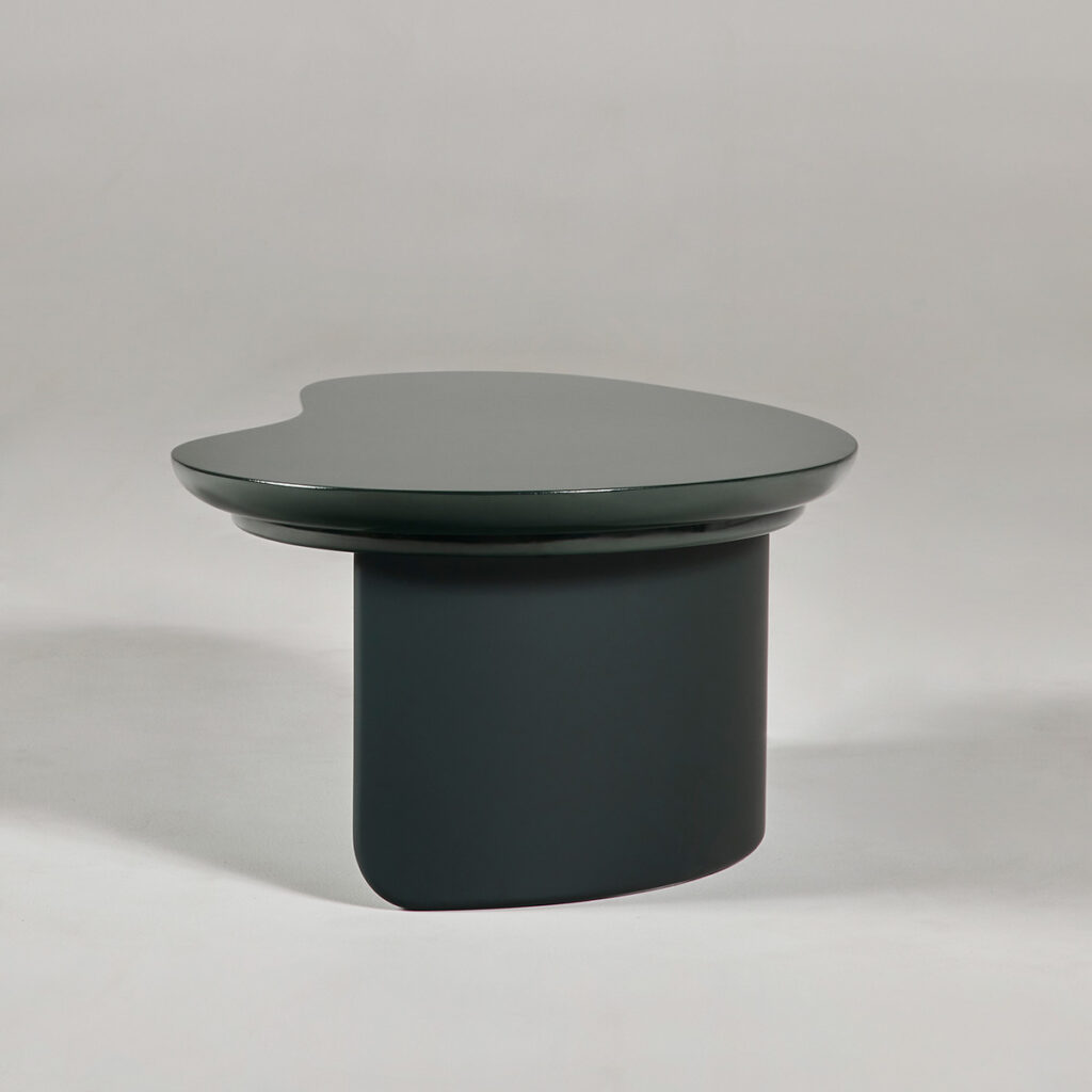 ello_table_02 유기적 곡선이 만들어내는 입체적 조형미가 매력적인 테이블