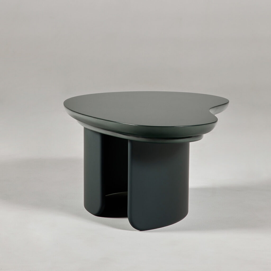 ello_table_06 유기적 곡선이 만들어내는 입체적 조형미가 매력적인 테이블