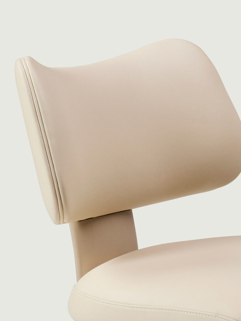 imperi_chair_10 두텁고 넓은 좌판 체어