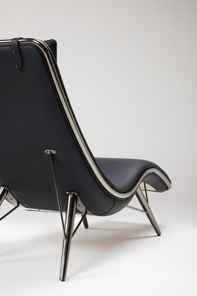 nori_chair_13 슬림한 메탈 프레임과 가죽∙메쉬∙금속의 세련된 조합의 체어