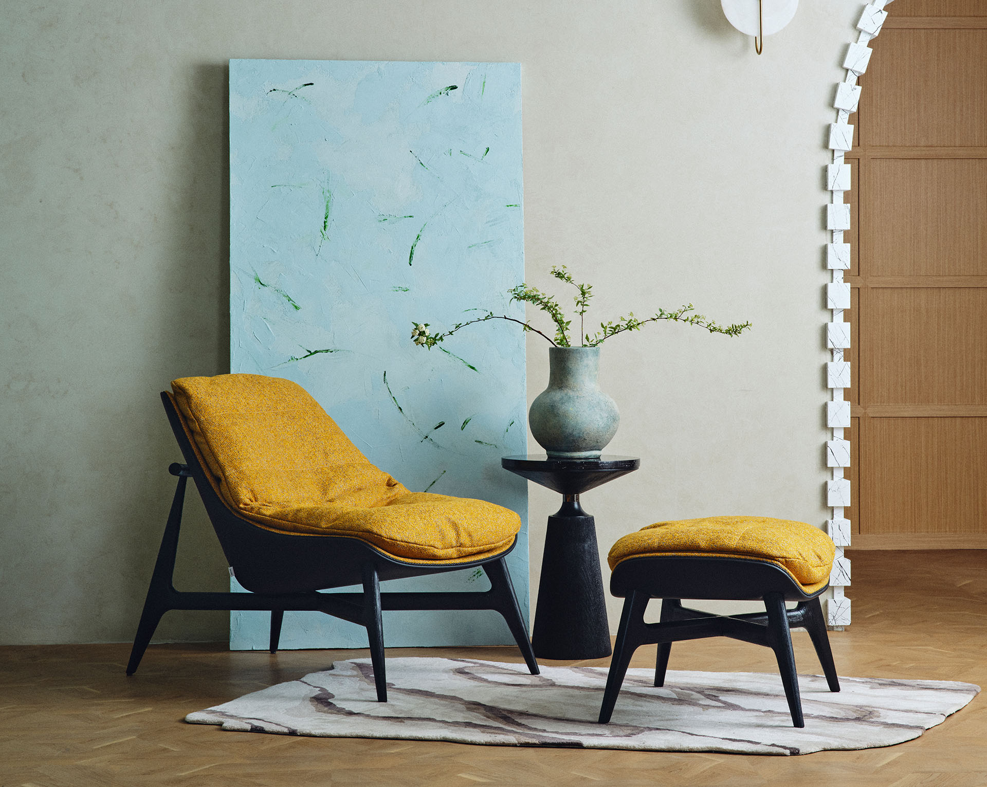 여유로운 좌방석 너비와 높은 등방석으로 최적의 편안함을 구현한 인체공학적 디자인