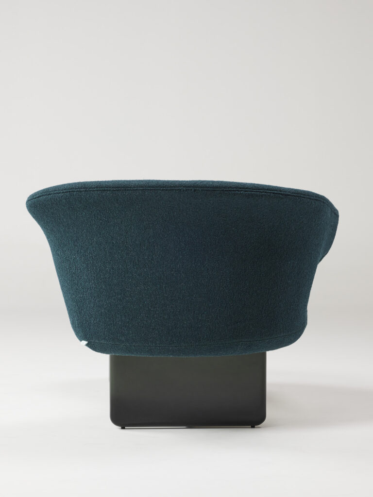 serena_08 조형미를 극대화한유기적 곡선 실루엣 체어