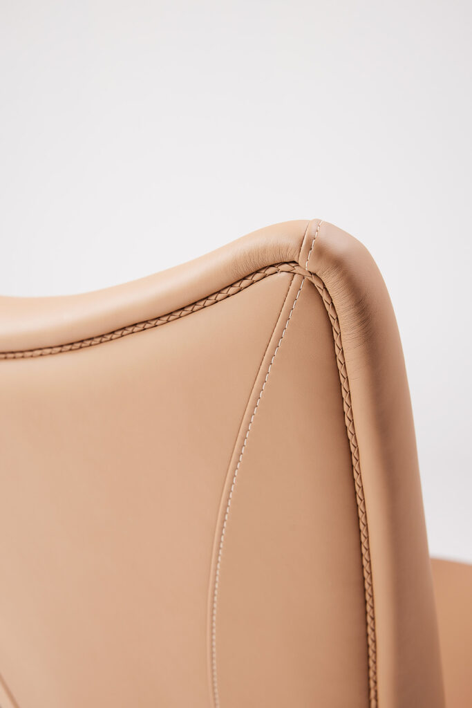 swan_chair_15 백조의 곡선을 닮은 우아한 실루엣