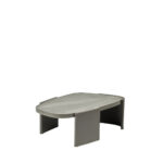 부드럽고 유니크한 곡선형 테이블