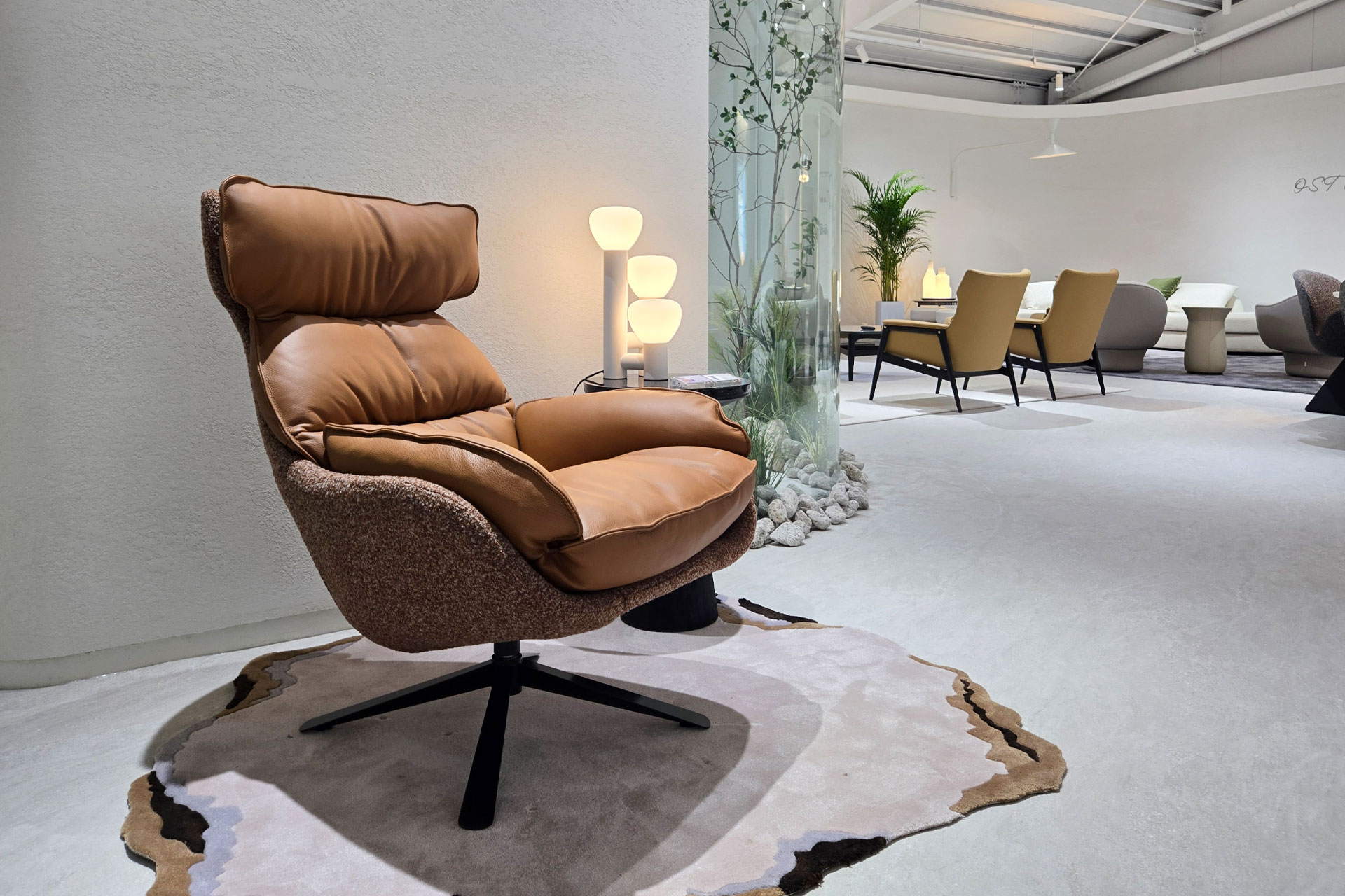 NUBEA LOUNGE CHAIR누베아 라운지체어