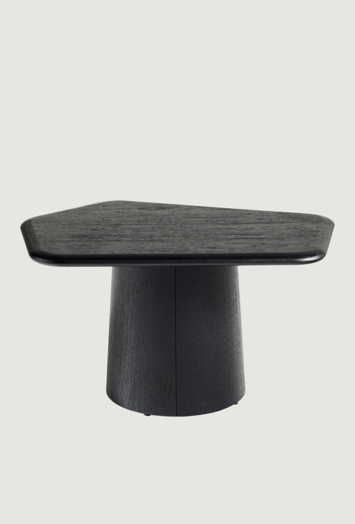 poly_table_05 조형미가 돋보이는 오브제 테이블