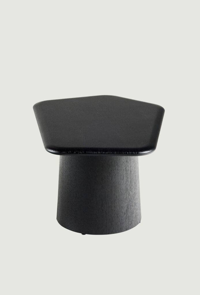 poly_table_10 조형미가 돋보이는 오브제 테이블