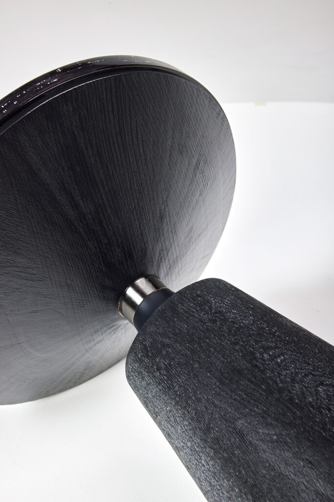 Pearlcore_06 자연스러운 나무결이 살아있는 테이블