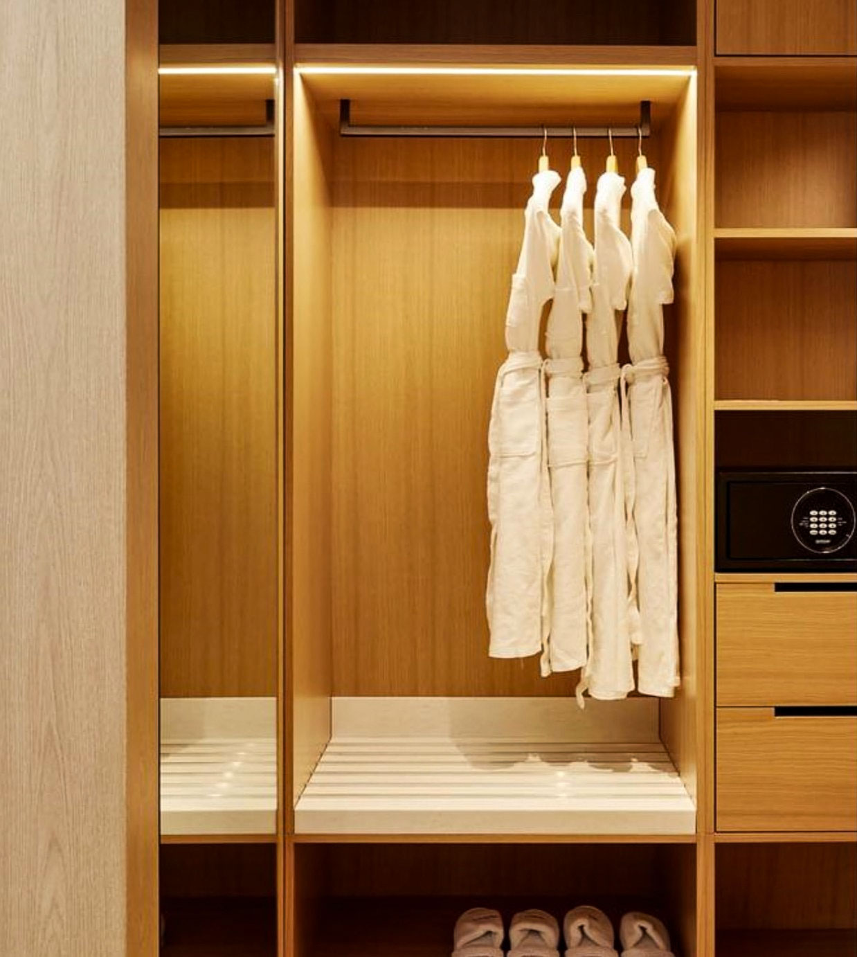 Banyan Tree Homm Marina Sokcho