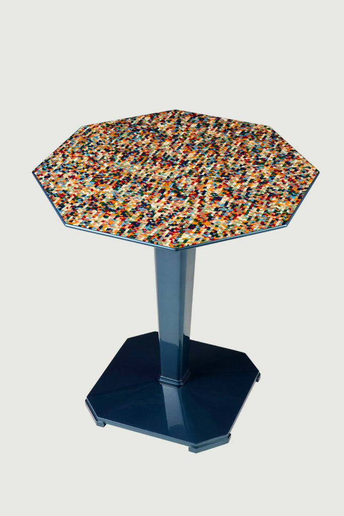 fetti_04 팔각 상판의 리듬감, 한눈에 들어오는 컬러 플레이