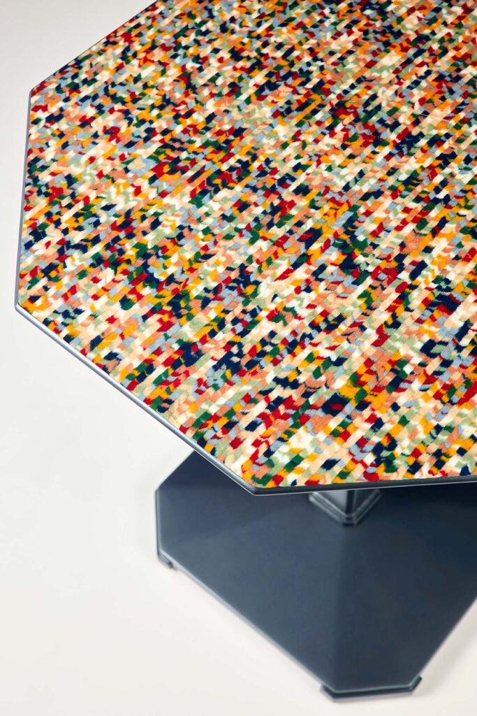 fetti_05 팔각 상판의 리듬감, 한눈에 들어오는 컬러 플레이