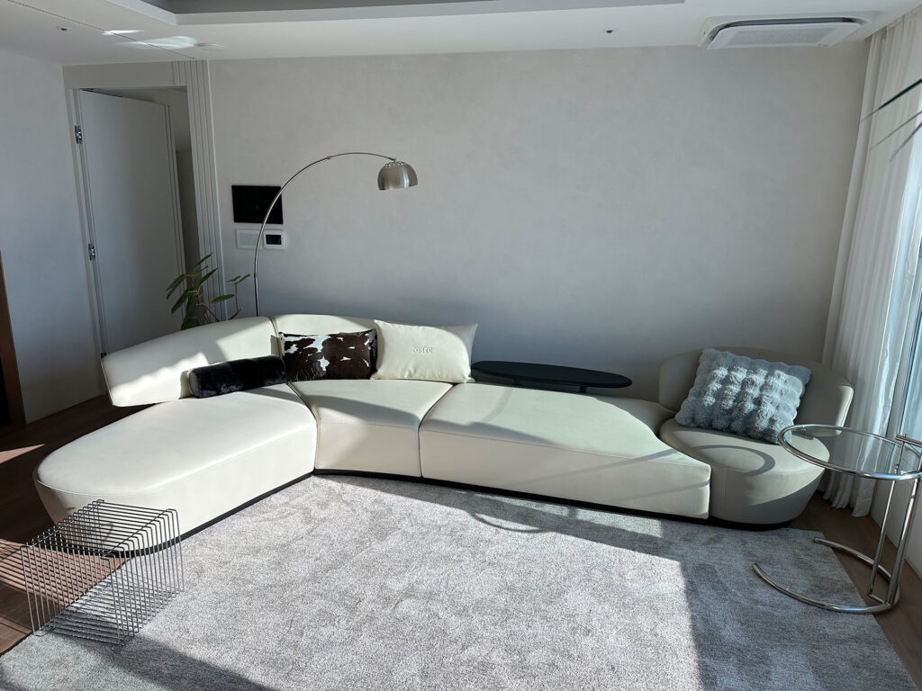 Luna Sofa