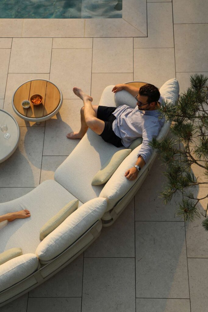 CLOUD_SOFA_AMB_10