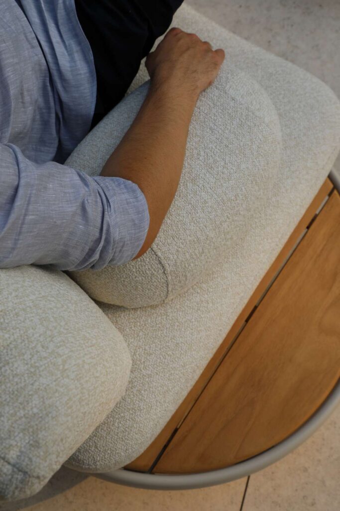 CLOUD_SOFA_AMB_3